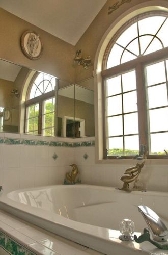 9 Scenic Pond Dr, Warwick NY  10990-2651 exterior