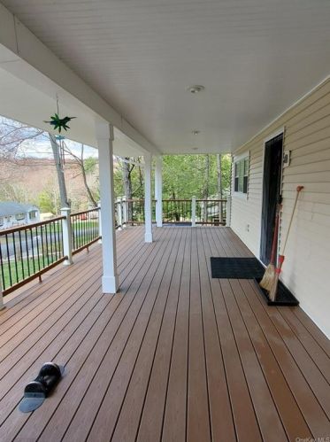 32 Hemlock Dr, Monticello NY  12701-4342 exterior