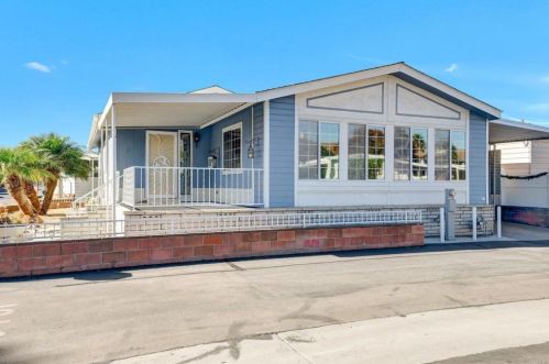 51 Hummingbird Ln, Oceanside, CA 92057-6450