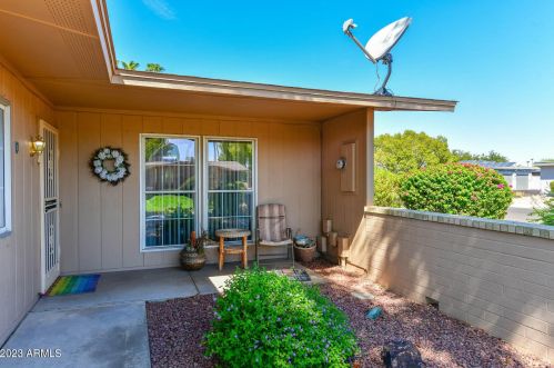 10577 Palmeras Dr, Sun City, AZ 85373-1939