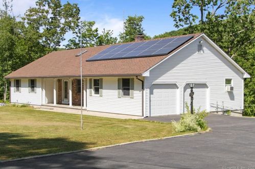 29 Homestead Rd, Gales Ferry, CT 06339-1403