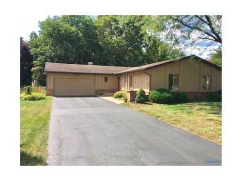 2424 Morningdew Blvd, Maumee, OH 43537-1049