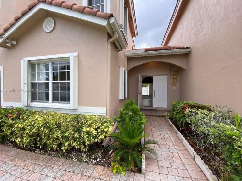 562 130th Ave, Hollywood, FL 33028-3122