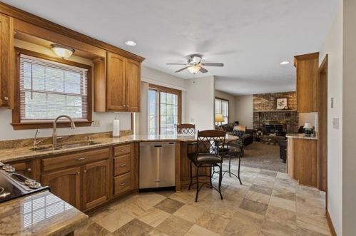 105 Pebble Stone Ct, Pittsburgh, PA 15239-2031