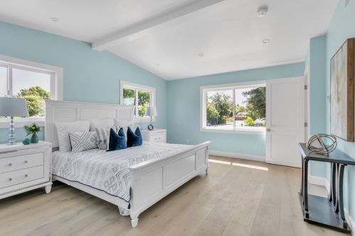 330 Anna Ave, Mountain View CA  94043-4104 exterior