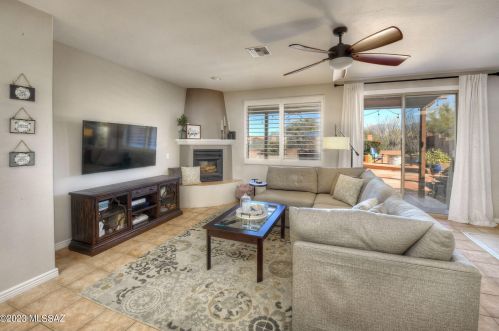462 Dijon Ct, Tucson, AZ 85748-1946