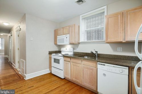2332 2nd St, Philadelphia PA  19145-3303 exterior