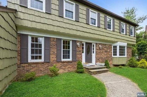 462 Harriot Ave, Harrington Park, NJ 07640-1437