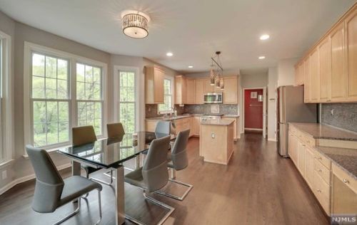 44 Hunters Run, Oakland NJ  07436-2344 exterior