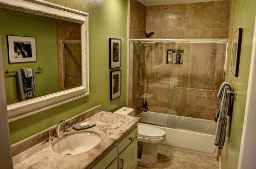 19 Leon Way, Rancho Mirage CA  92270-4736 exterior