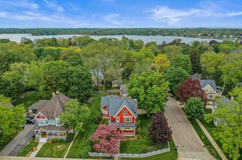 506 Wisconsin Ave, Oconomowoc, WI 53066-3042