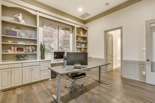 4700 Tour 18 Dr, Lewisville TX  75022-6450 exterior
