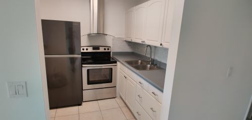 59 Easthampton C, West Palm Beach, FL 33417-1910
