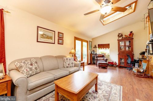 20 Valley Dr, Southampton PA  18966-1347 exterior