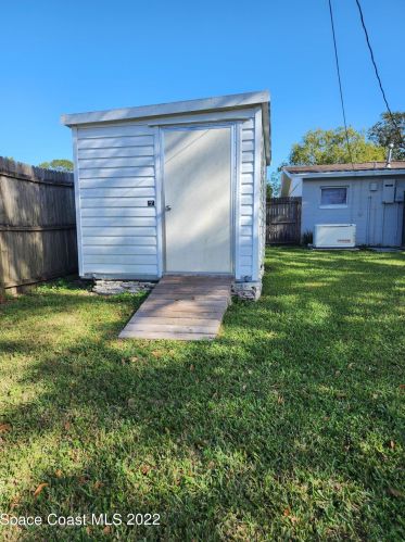 1860 Cowan Dr, Titusville FL  32796-1210 exterior
