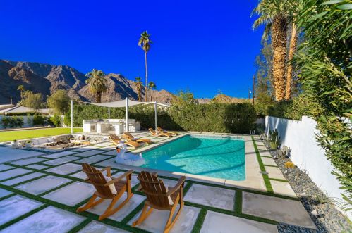 52190 Avenida Diaz, La Quinta CA  92253-3226 exterior