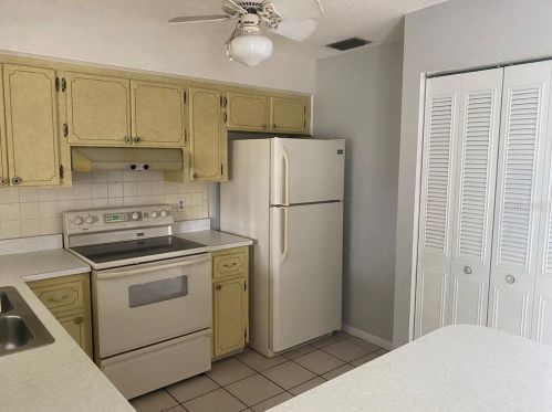 4706 Leucadendra Dr, Sebring FL  33872-1542 exterior