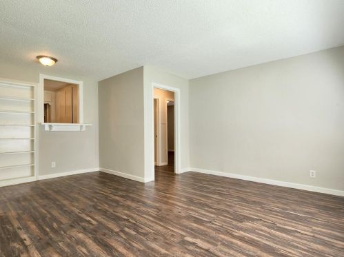 1208 2nd Ave, Texas City, TX 77590-7519