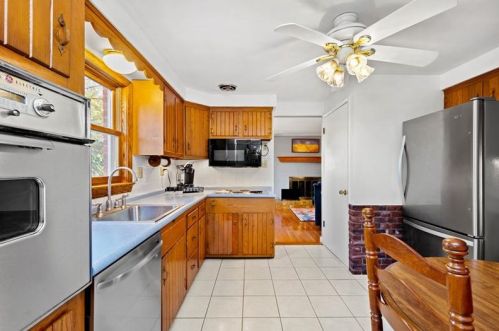 561 Clemson Dr, Pittsburgh PA 15243-1736 exterior