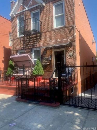 1973 Chatterton Ave, Bronx, NY 10472-6042