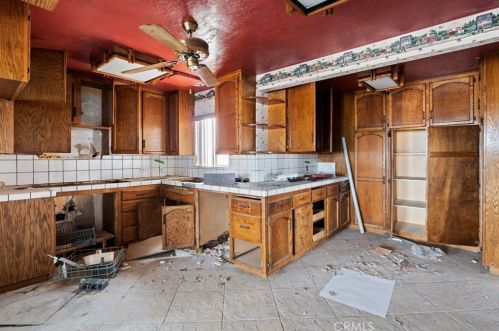 5041 Avenue, Lancaster CA  93534-7428 exterior