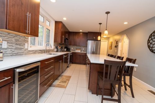 59 Lisa Dr, Goffstown NH  03045-2833 exterior