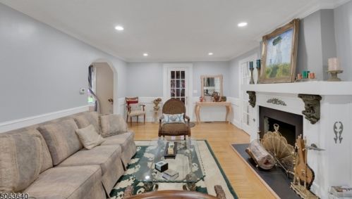 612 Locust St, Roselle Park, NJ 07204-1342