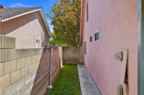 2243 Brower St, Simi Valley CA  93065-2501 exterior