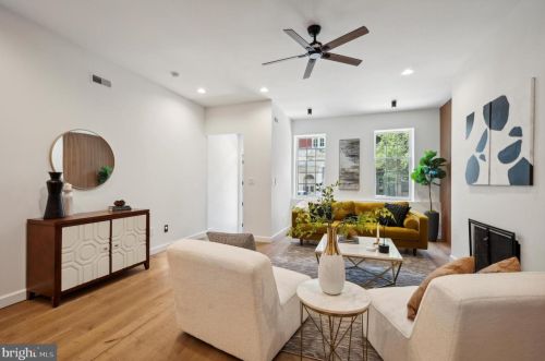 2037 Locust St, Philadelphia PA  19103-5613 exterior