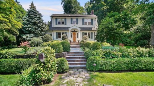 1 Ridge Dr, Chappaqua, NY 10514-2612