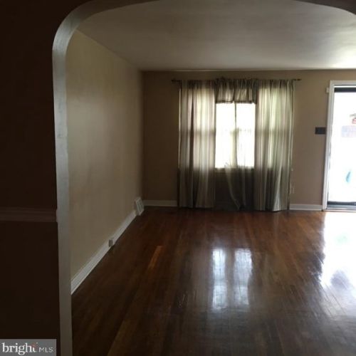 2453 Berryhill St, Harrisburg, PA 17104-2012