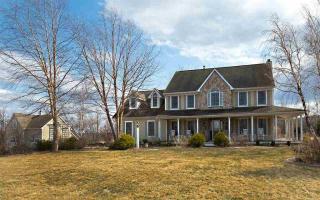 125 Saddlebrook Ln, Schenectady, NY 12302-9535