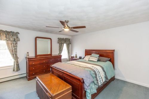 33 Hopkins Ave, Providence RI 02919-1505 exterior