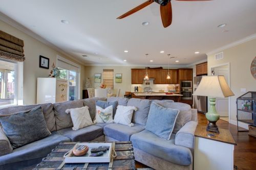 2864 Westport Cir, Valley Home CA  95361-8162 exterior