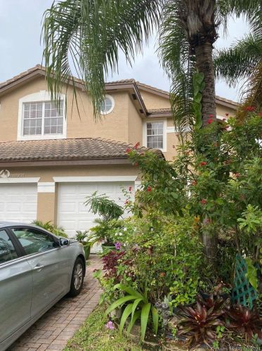 16343 30th St, Hollywood, FL 33027-5226