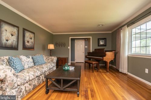 20557 Gleedsville Rd, Leesburg VA 20175-6532 exterior