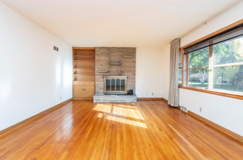 1617 118, Milwaukee WI 53226-3023 exterior