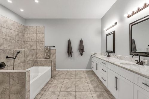 18200 Lake Gibson Ln, Umatilla FL  32784-7120 exterior