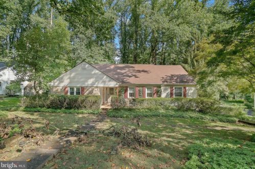 605 Hickory Ln, Berwyn, PA 19312-1436
