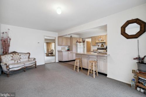 43 Windsor Ln, Willingboro NJ  08046-3412 exterior