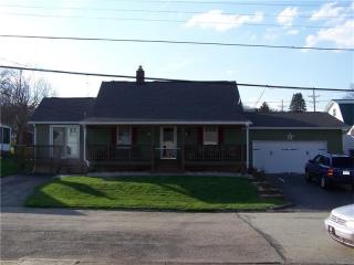 605 5th St, Youngwood, PA 15697-1509