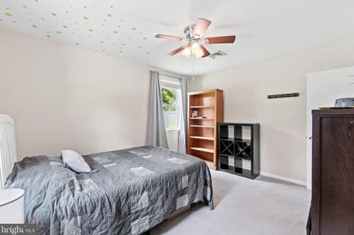 10519 Amity St, Lorton VA  22079-3516 exterior