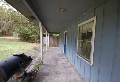 601 Holly Ln, Chita, TX 75862-5511