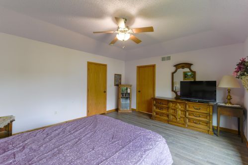 8140 Anna Ave, Waterford WI  53185-1386 exterior