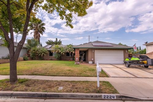 2224 Hawk St, Simi Valley, CA 93065-2339