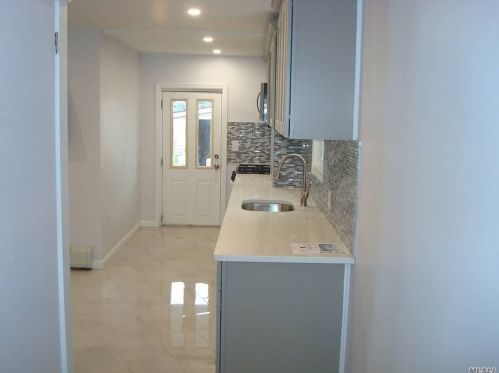 128-17 148th St, Jamaica, NY 11436-1720