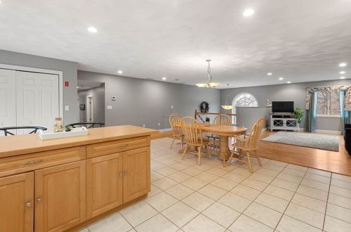 5 Archer St, Swampscott MA 01907 exterior