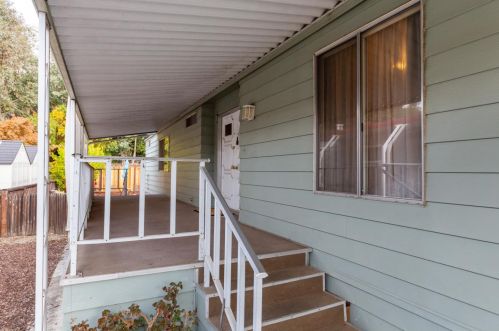 169 Walnut Dr, Morgan Hill, CA 95037-6116