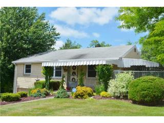 105 Anderson Pl, Glenshaw, PA 15116-1807