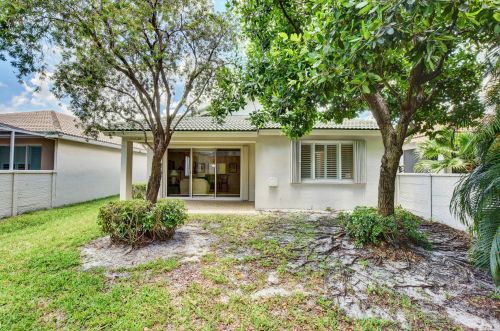 9592 Sandpiper Ln, West Palm Beach FL  33411-6316 exterior